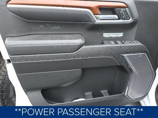 GMC Sierra 1500 Denali Crew Cab Short Box 4WD 2023