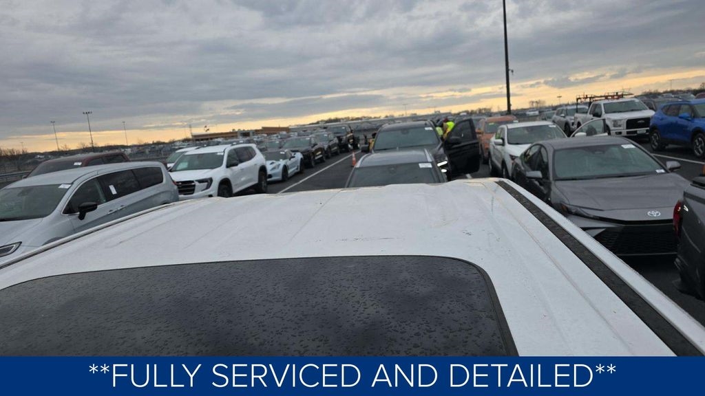 GMC Sierra 1500 Denali Crew Cab Short Box 4WD 2023