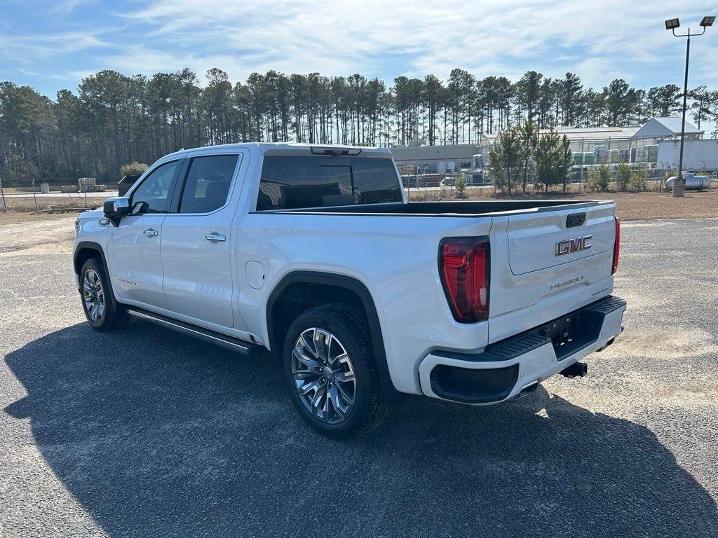 GMC Sierra 1500 Denali Crew Cab Short Box 4WD 2023