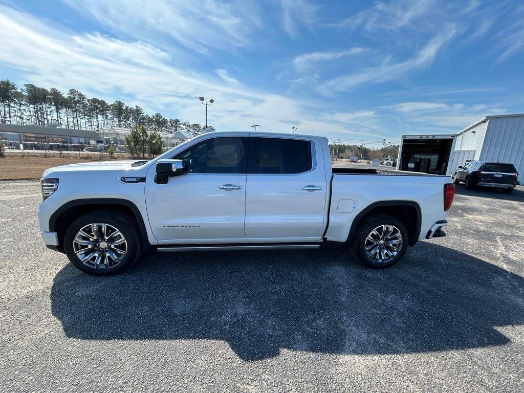 GMC Sierra 1500 Denali Crew Cab Short Box 4WD 2023