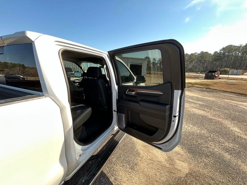GMC Sierra 1500 Denali Crew Cab Short Box 4WD 2023