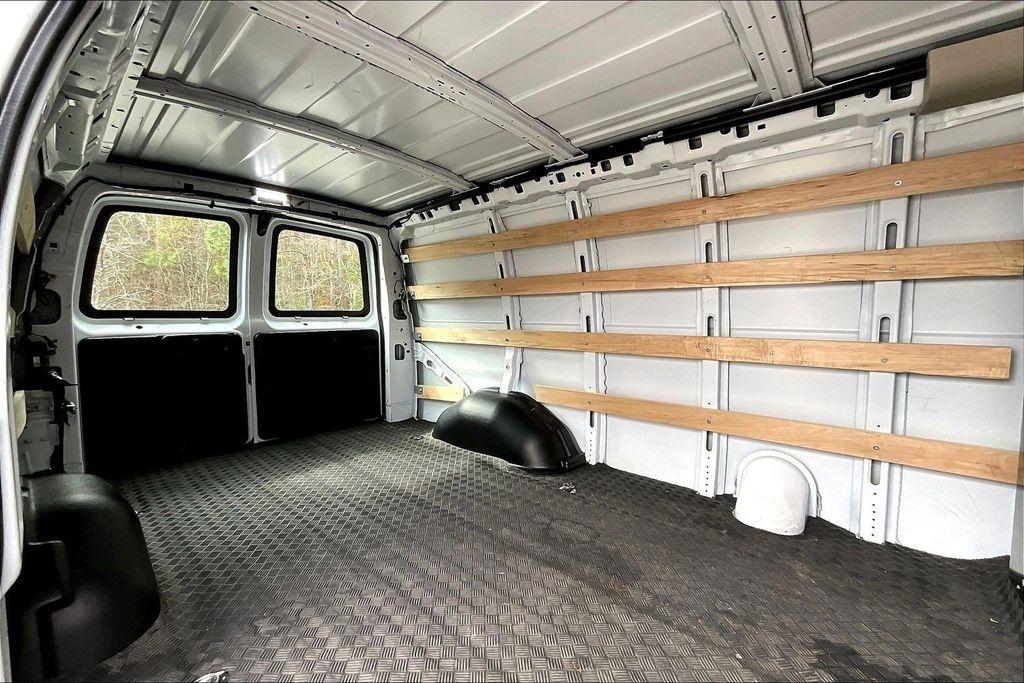 GMC Savana G2500 Cargo 2024