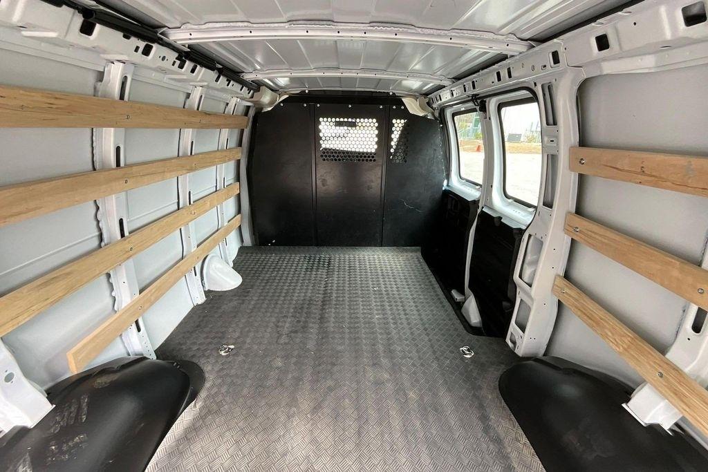 GMC Savana G2500 Cargo 2024