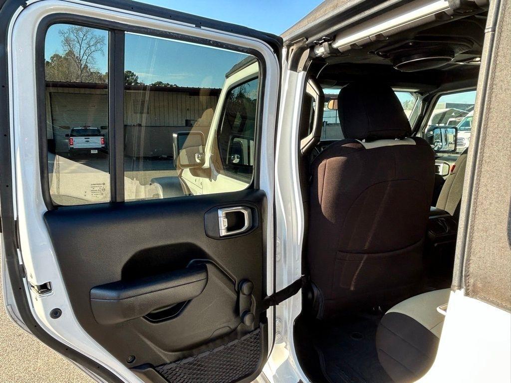 Jeep Wrangler Unlimited Sport 2023