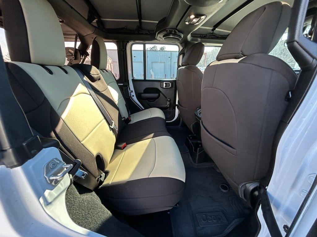 Jeep Wrangler Unlimited Sport 2023