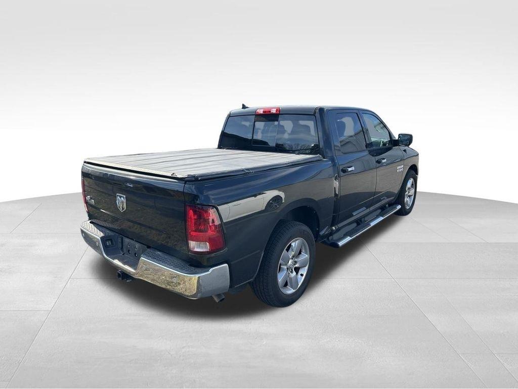 RAM 1500 SLT Crew Cab SWB 2WD 2017