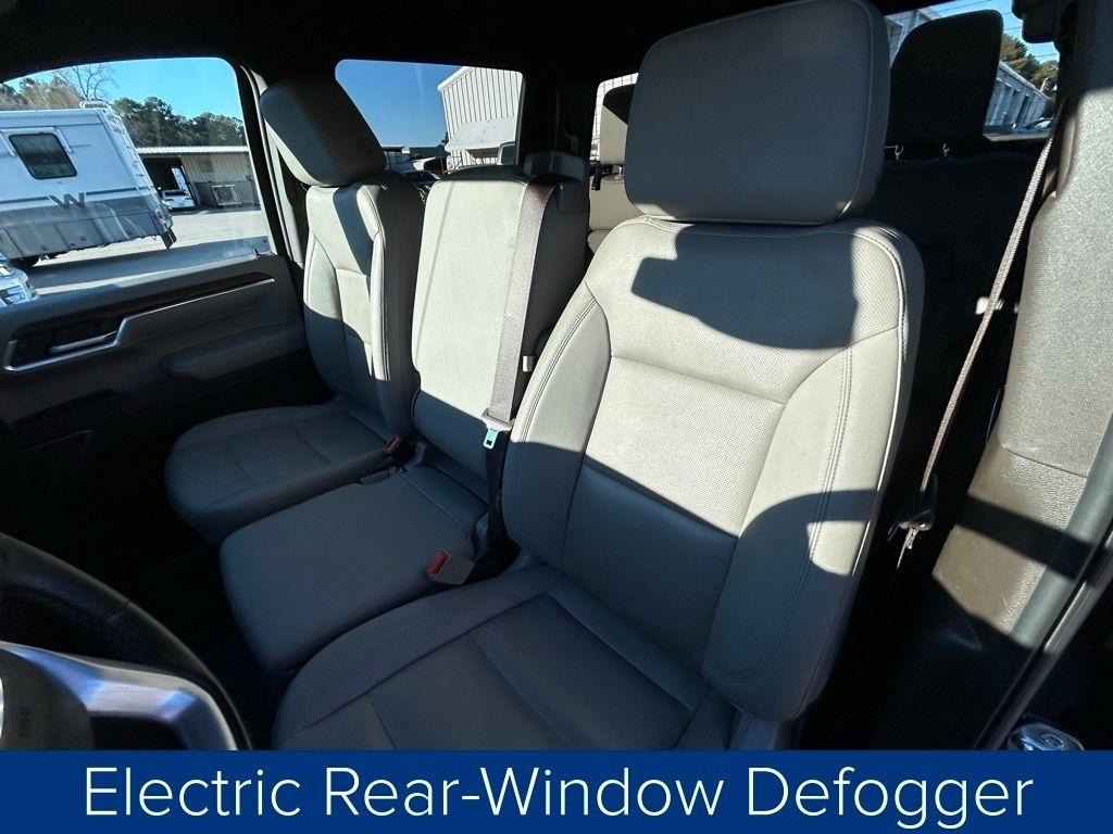 GMC Sierra 1500 SLT Crew Cab 4WD 2025