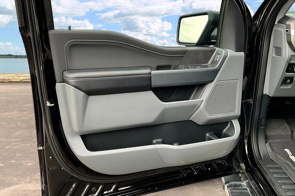 Ford F-150 XLT SuperCrew 2WD 2024