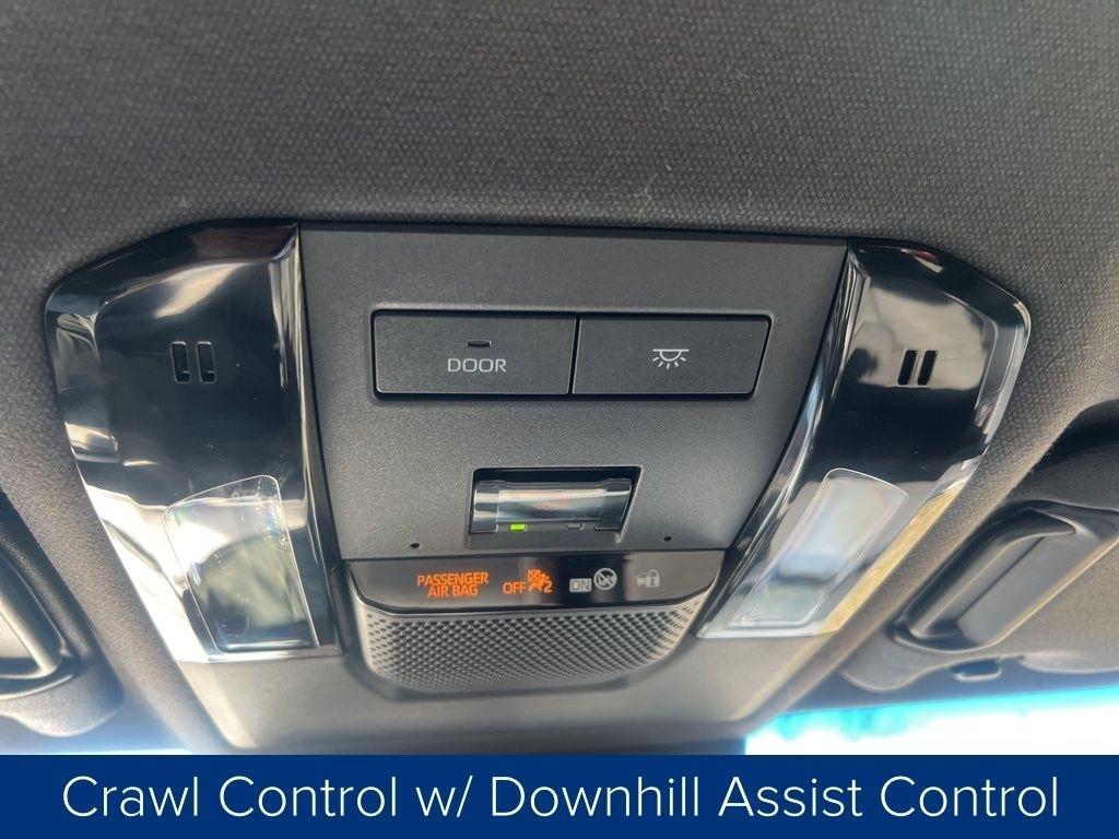 Toyota Land Cruiser Base 2024