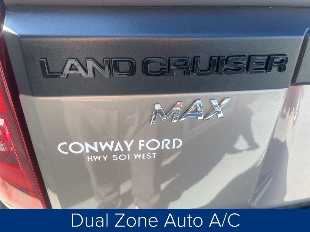 Toyota Land Cruiser Base 2024