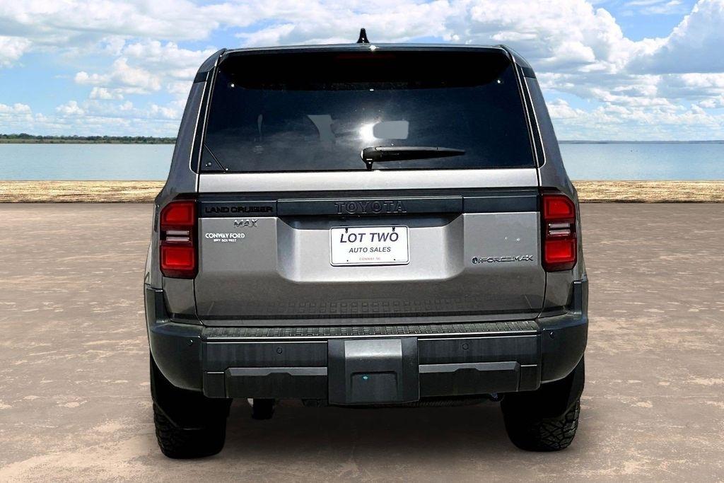 Toyota Land Cruiser Base 2024