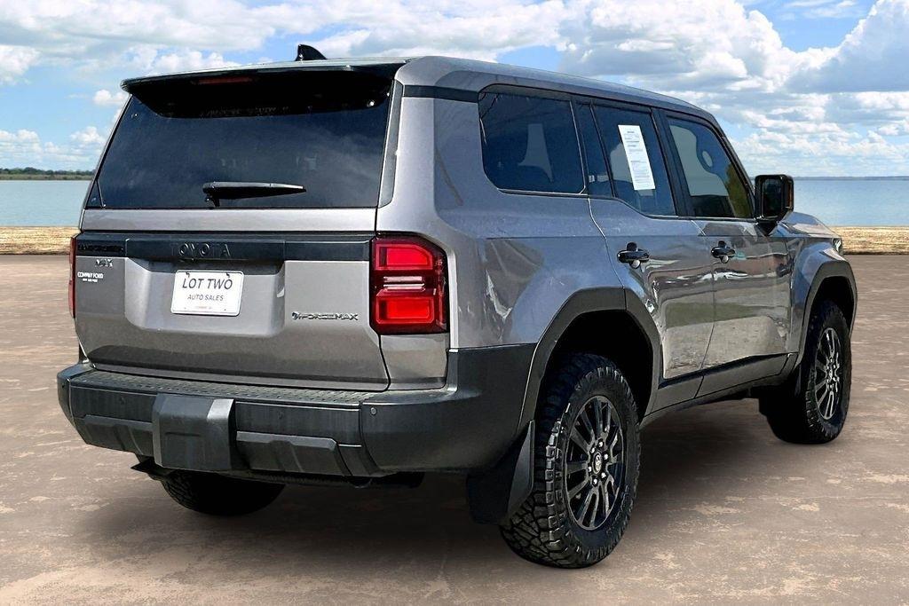 Toyota Land Cruiser Base 2024