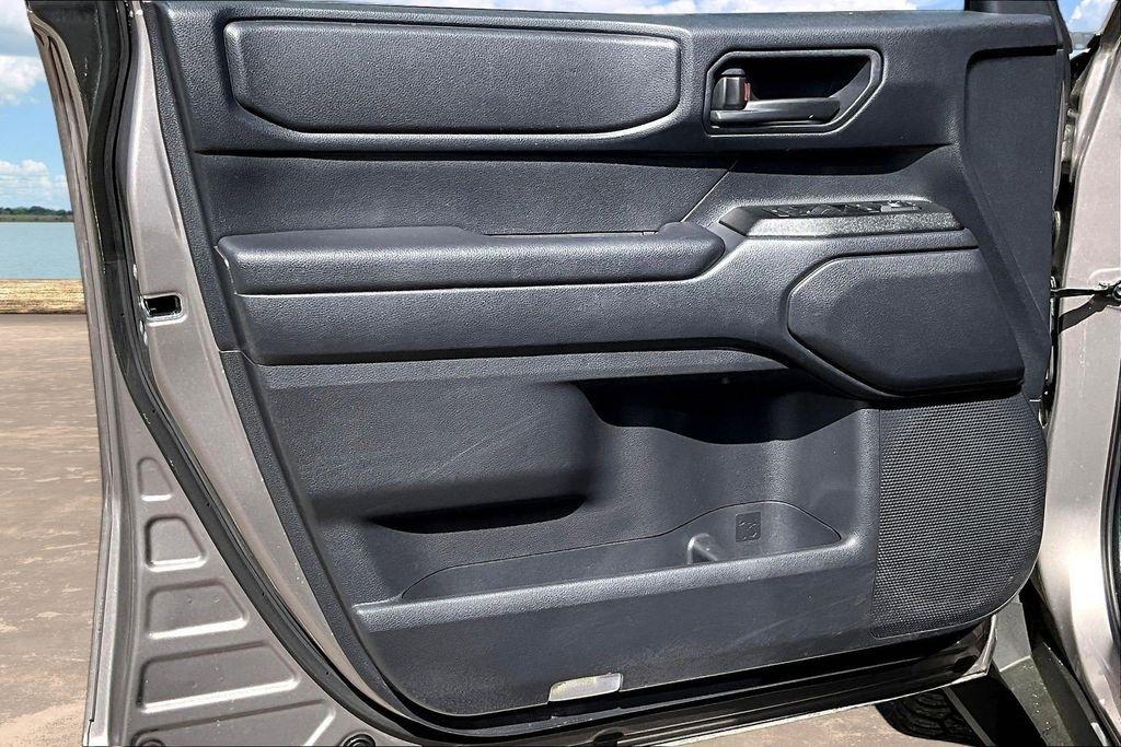 Toyota Land Cruiser Base 2024