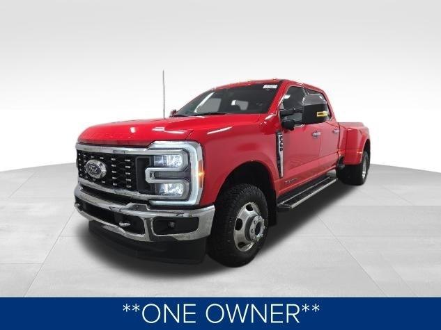 Ford F-350 SD King Ranch Crew Cab Long Bed DRW 4WD 2023