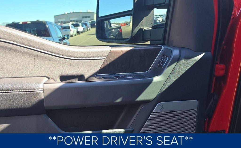 Ford F-350 SD King Ranch Crew Cab Long Bed DRW 4WD 2023