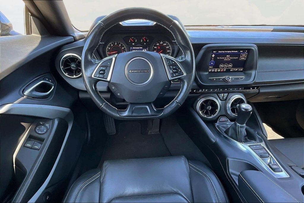 Chevrolet Camaro 2LT Coupe 6M 2022