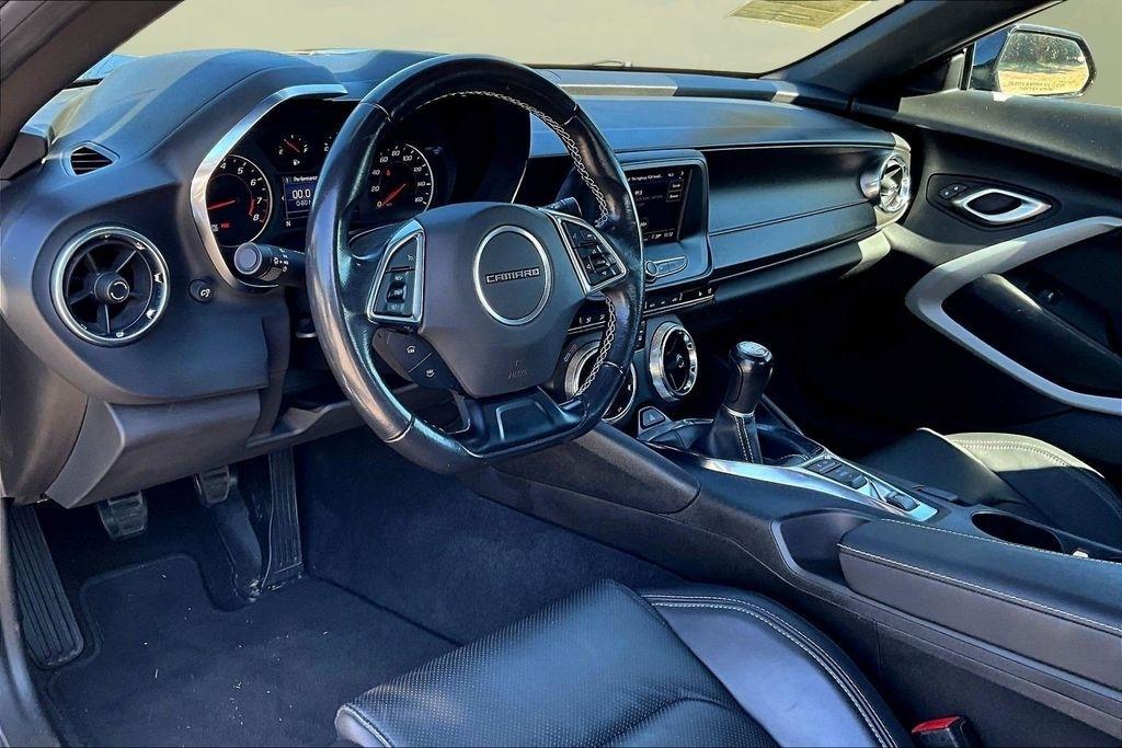 Chevrolet Camaro 2LT Coupe 6M 2022