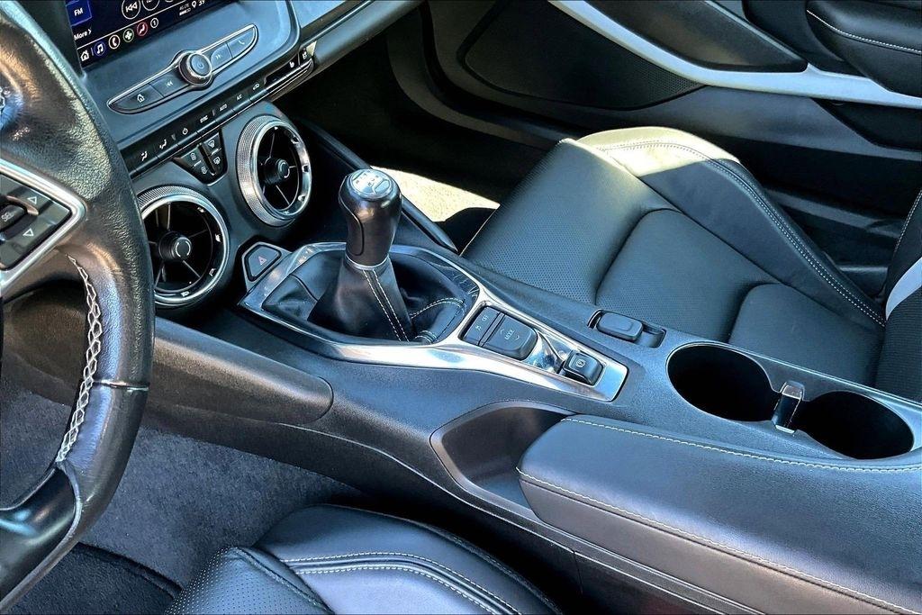 Chevrolet Camaro 2LT Coupe 6M 2022