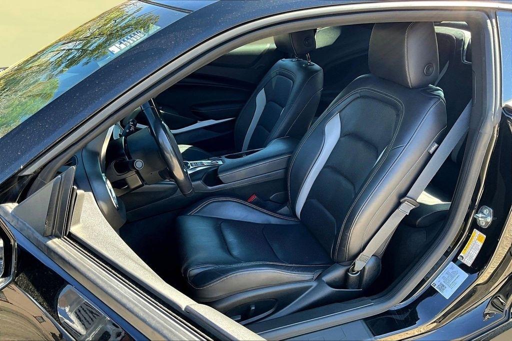 Chevrolet Camaro 2LT Coupe 6M 2022