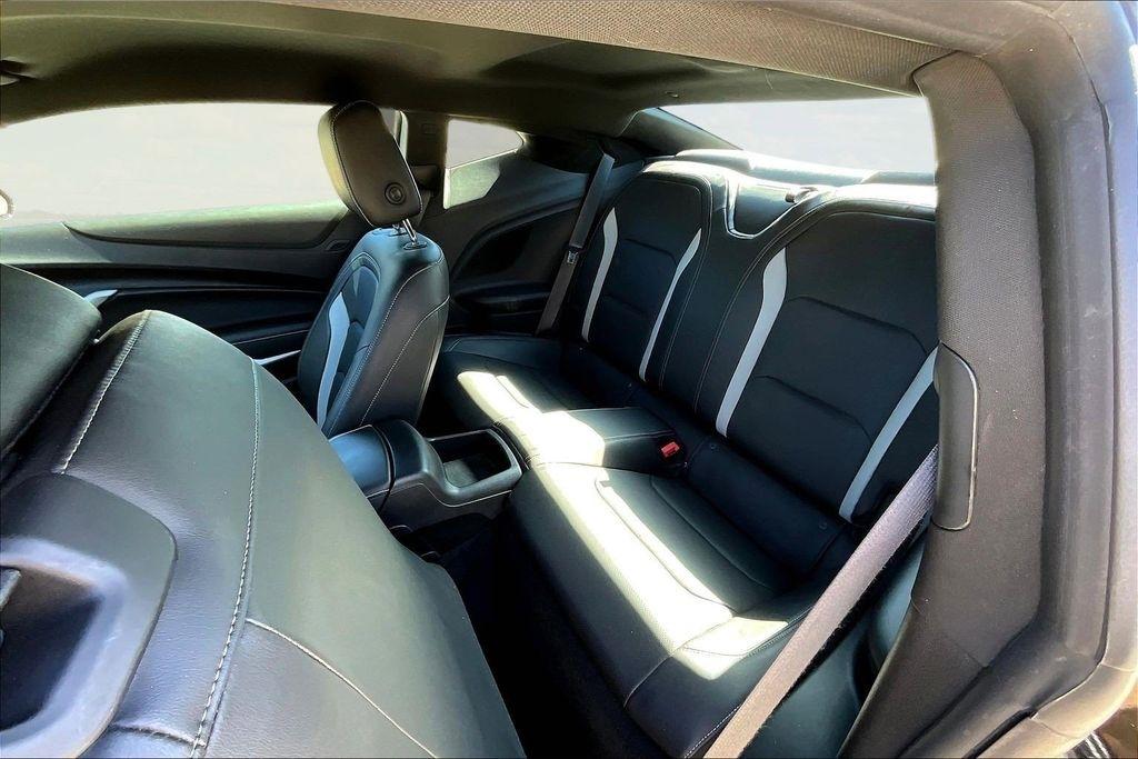 Chevrolet Camaro 2LT Coupe 6M 2022