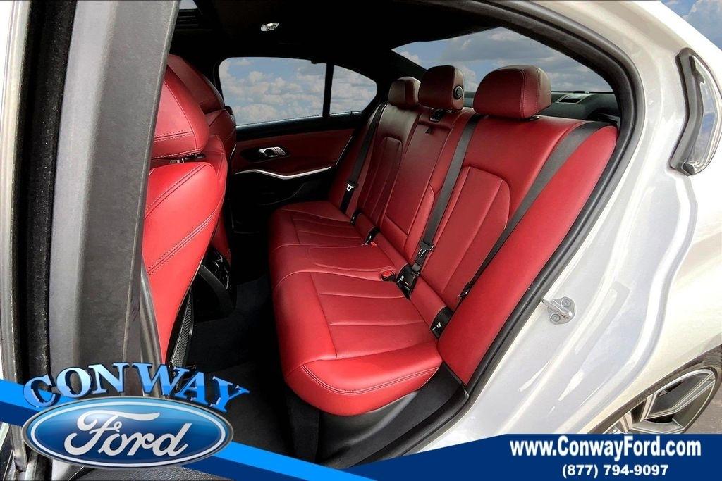 BMW 3-Series 330i 2023