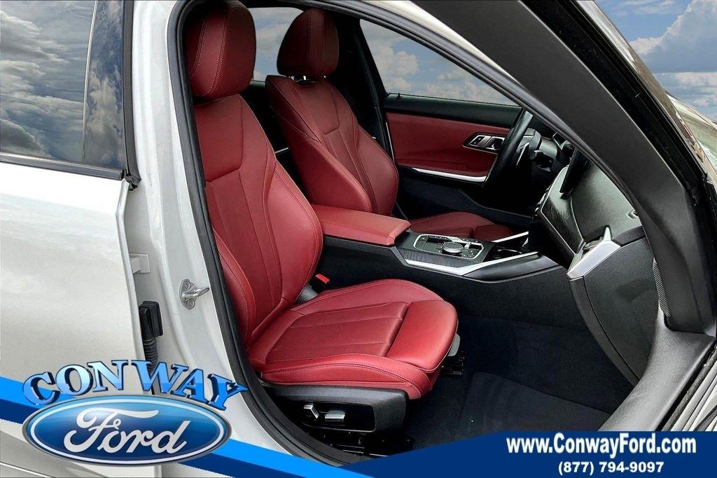 BMW 3-Series 330i 2023