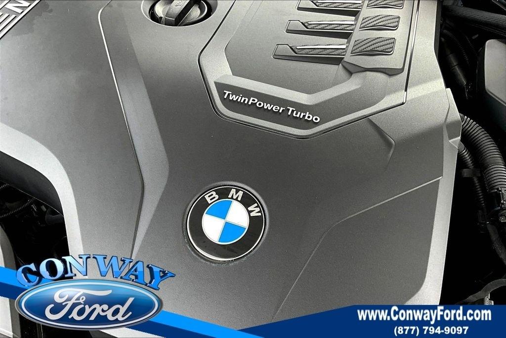 BMW 3-Series 330i 2023