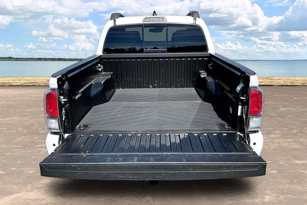 Toyota Tacoma SR5 Double Cab Long Bed V6 6AT 4WD 2022