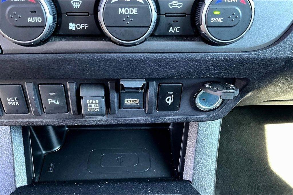 Toyota Tacoma SR5 Double Cab Long Bed V6 6AT 4WD 2022