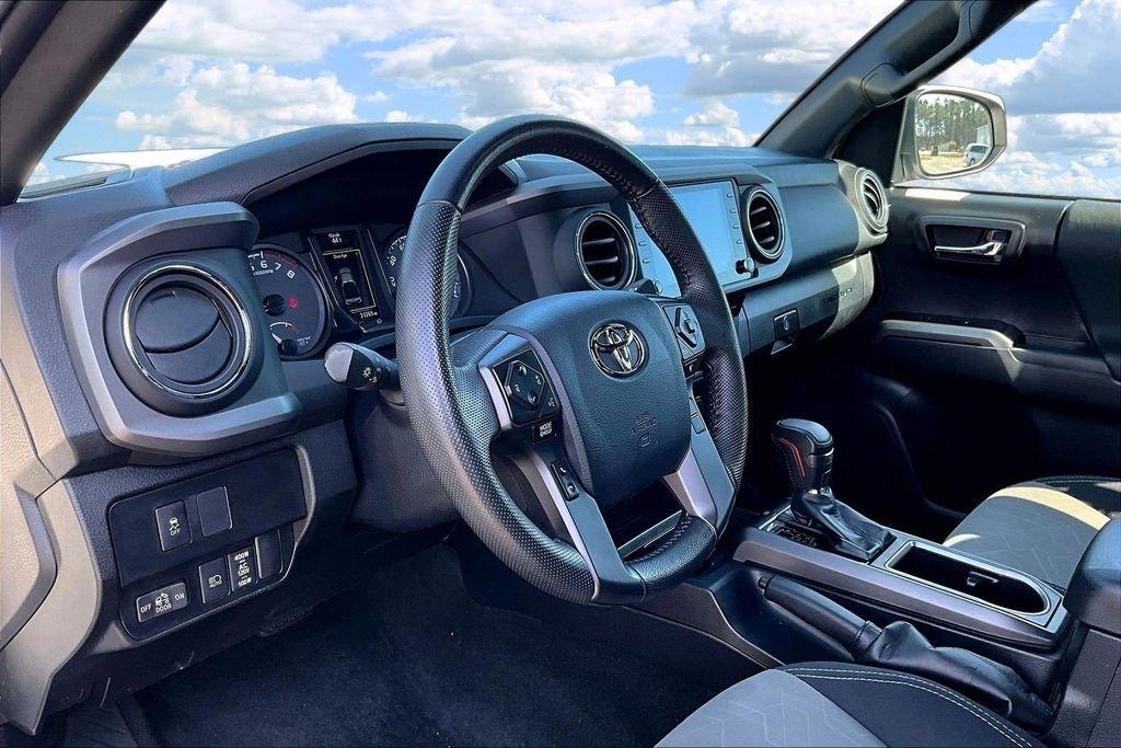 Toyota Tacoma SR5 Double Cab Long Bed V6 6AT 4WD 2022