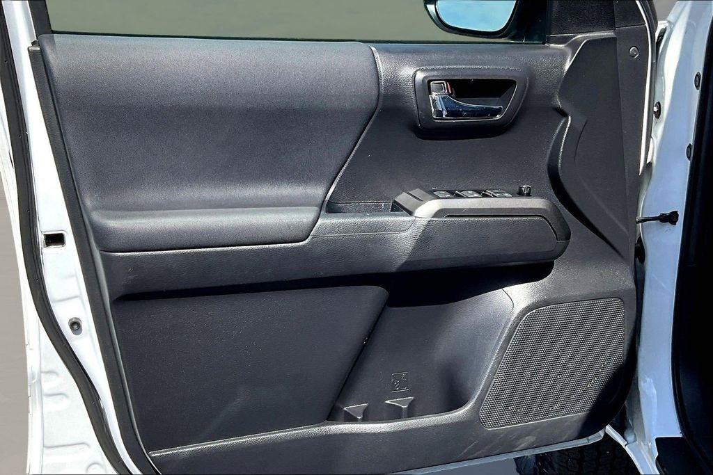 Toyota Tacoma SR5 Double Cab Long Bed V6 6AT 4WD 2022