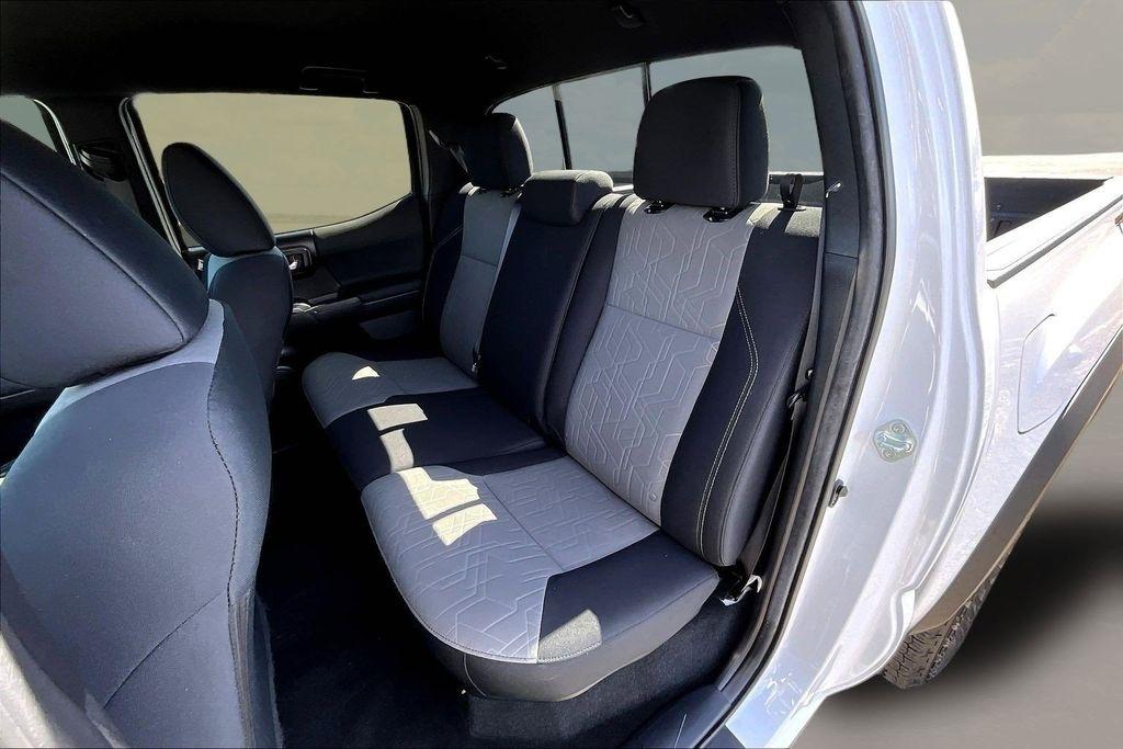 Toyota Tacoma SR5 Double Cab Long Bed V6 6AT 4WD 2022