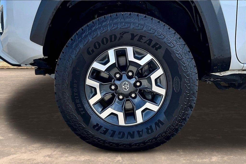 Toyota Tacoma SR5 Double Cab Long Bed V6 6AT 4WD 2022