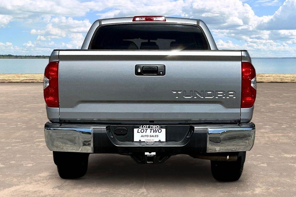 Toyota Tundra SR5 5.7L V8 FFV CrewMax 2WD 2016