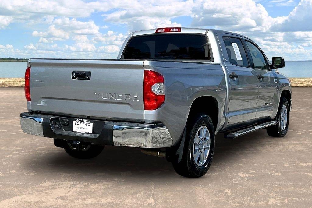 Toyota Tundra SR5 5.7L V8 FFV CrewMax 2WD 2016