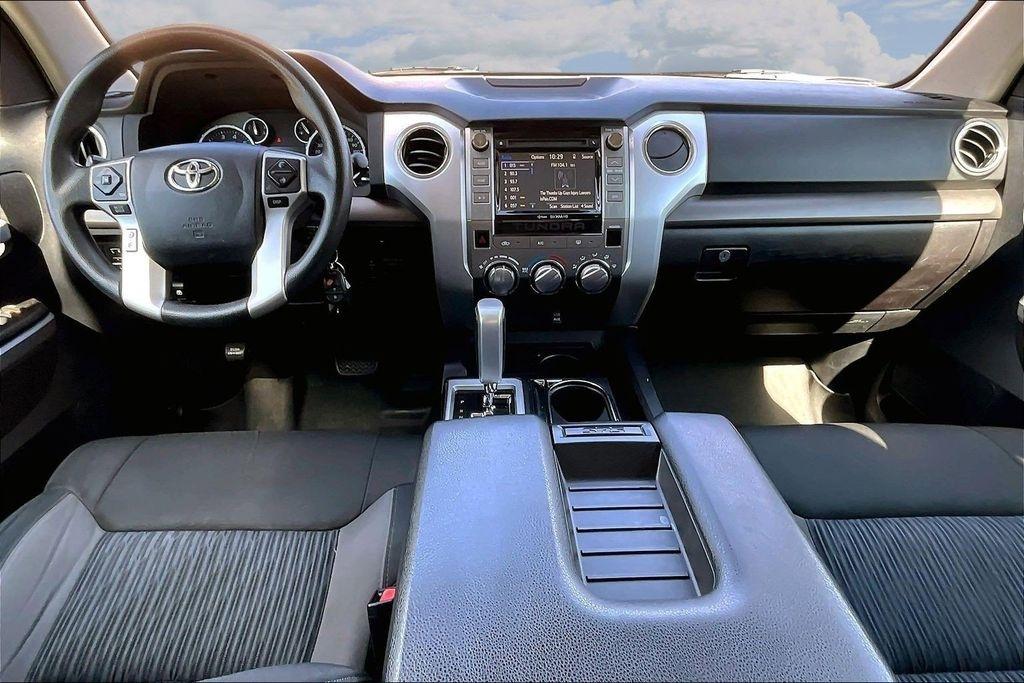 Toyota Tundra SR5 5.7L V8 FFV CrewMax 2WD 2016