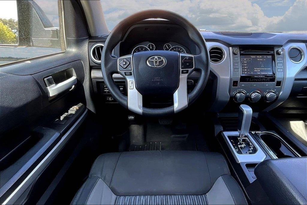 Toyota Tundra SR5 5.7L V8 FFV CrewMax 2WD 2016