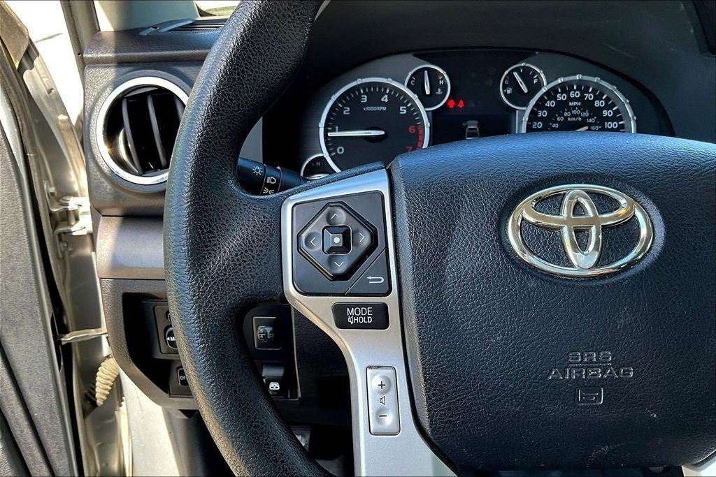 Toyota Tundra SR5 5.7L V8 FFV CrewMax 2WD 2016