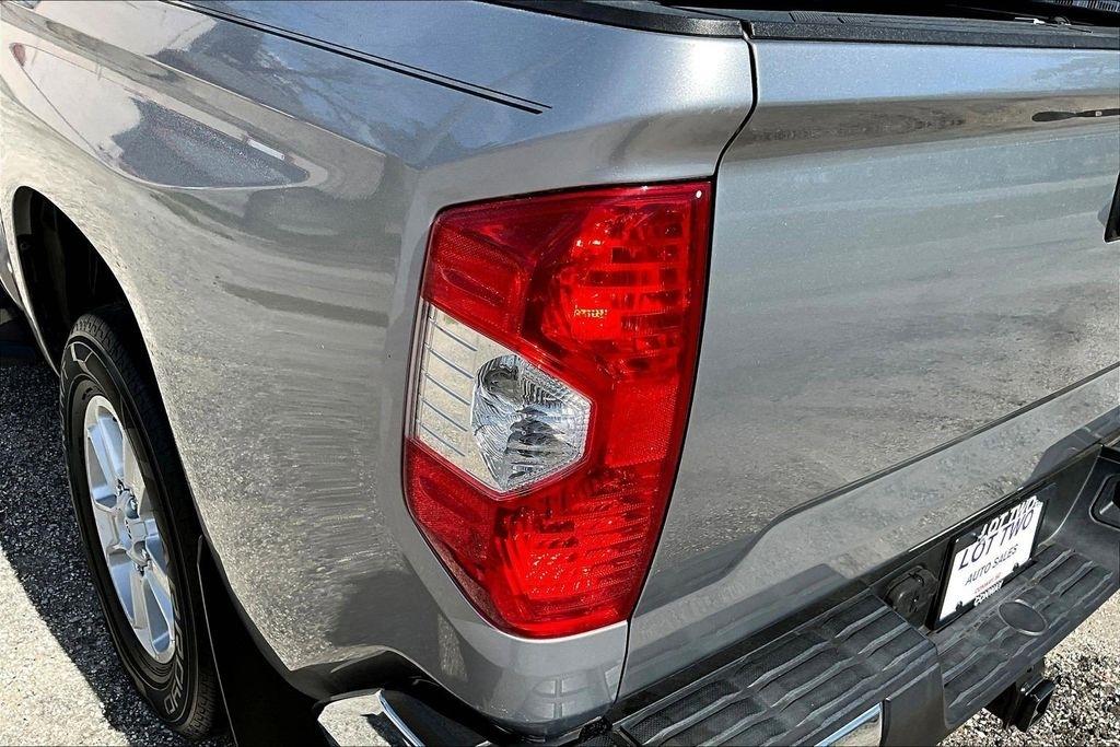 Toyota Tundra SR5 5.7L V8 FFV CrewMax 2WD 2016