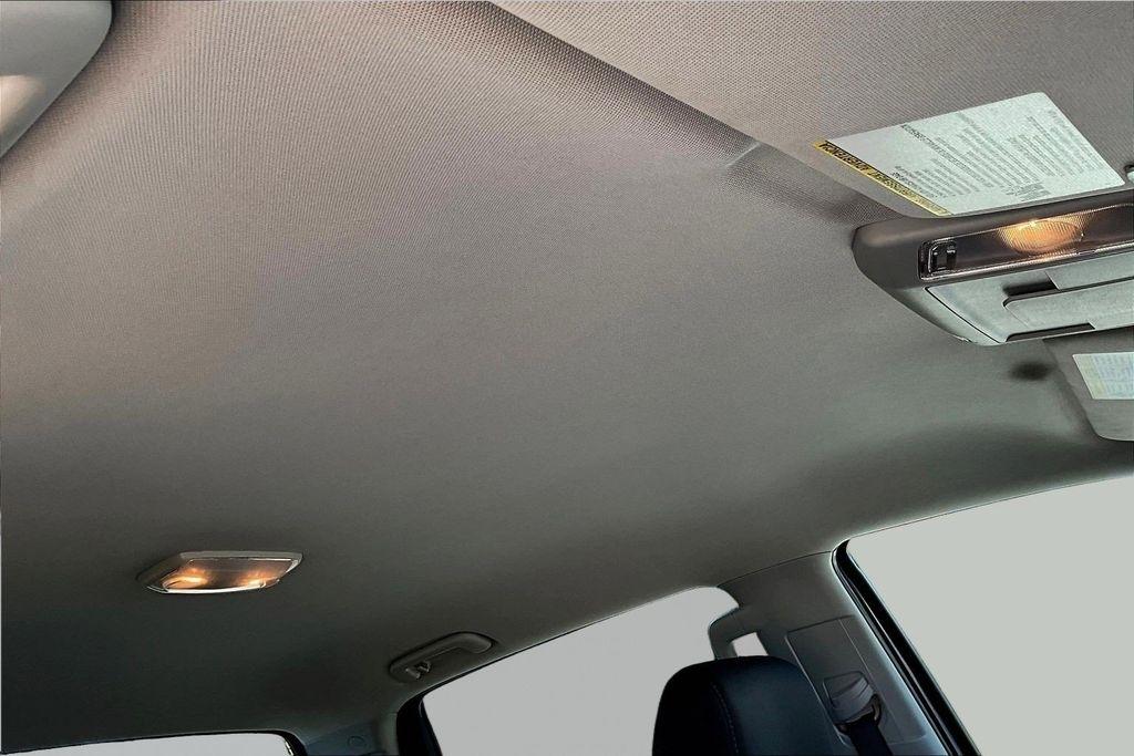 Toyota Tundra SR5 5.7L V8 FFV CrewMax 2WD 2016