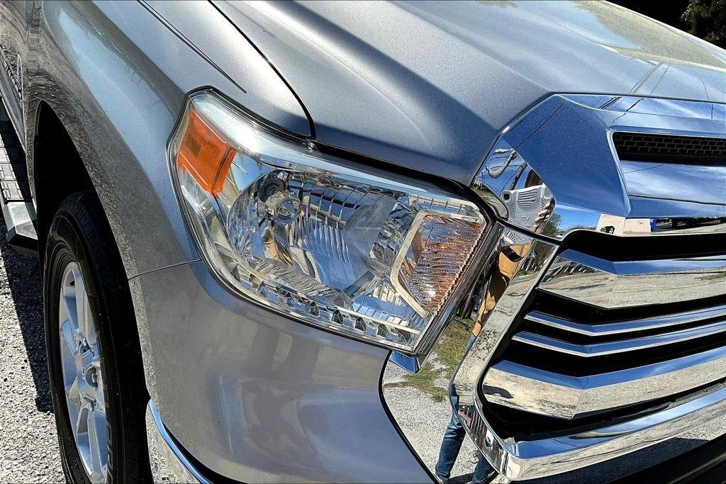 Toyota Tundra SR5 5.7L V8 FFV CrewMax 2WD 2016