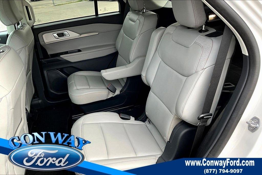 Ford Explorer Active 2025