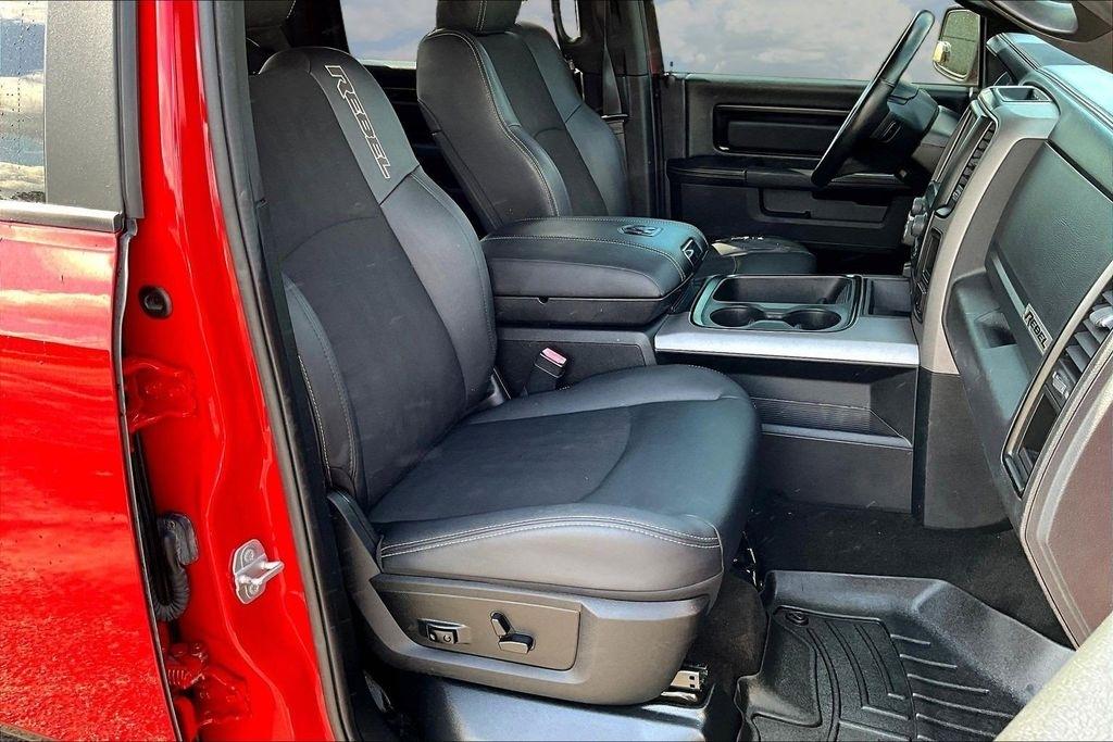 RAM 1500 Rebel Crew Cab SWB 4WD 2017