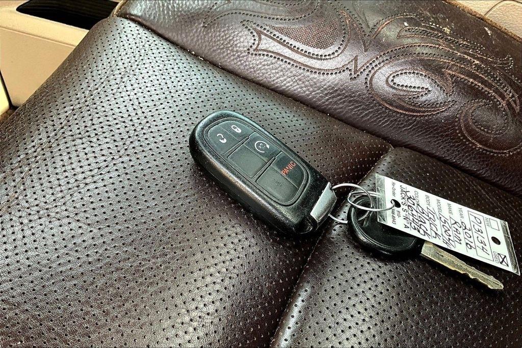 RAM 1500 Longhorn Crew Cab LWB 2WD 2016