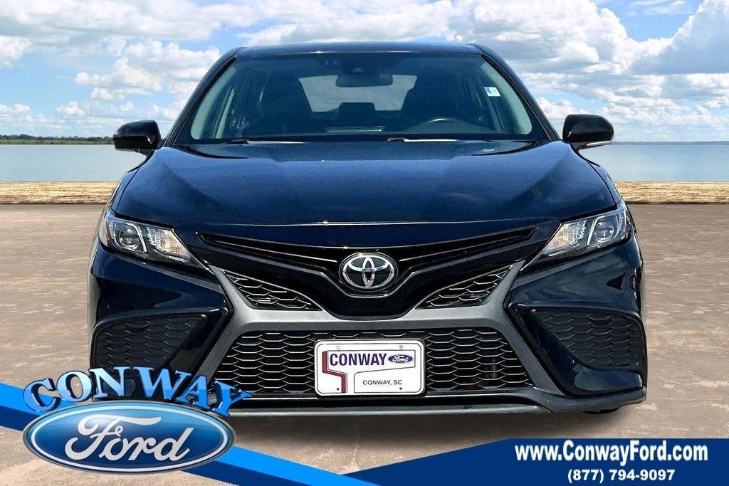 Toyota Camry SE 2023