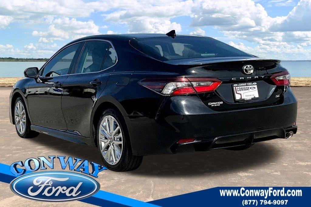 Toyota Camry SE 2023