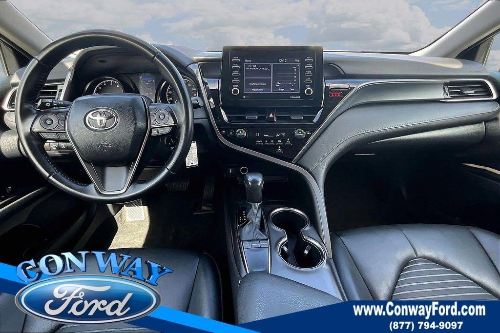 Toyota Camry SE 2023