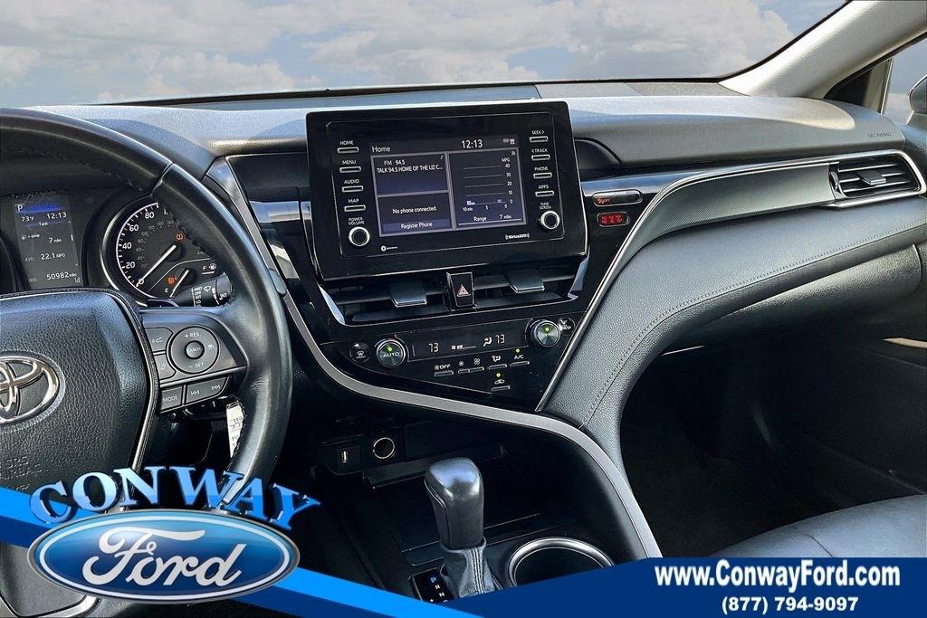 Toyota Camry SE 2023