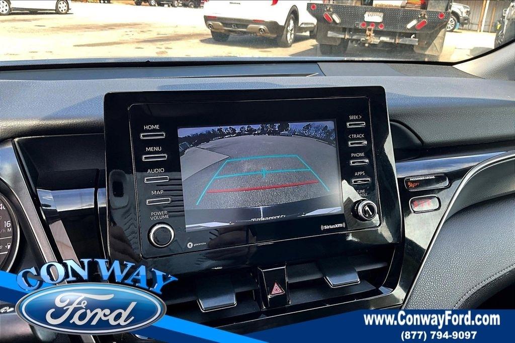 Toyota Camry SE 2023