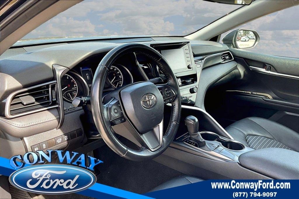 Toyota Camry SE 2023